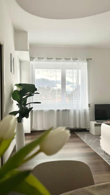 Luxury Apartment With View Como Ngoại thất bức ảnh